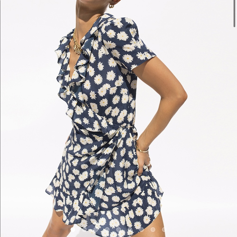 Réalisation Par Valenta Wrap Dress in Daisy, L